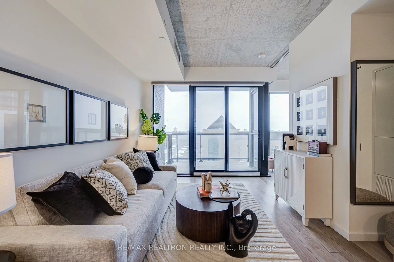 7, Smith, Stonegate-Queensway, Toronto