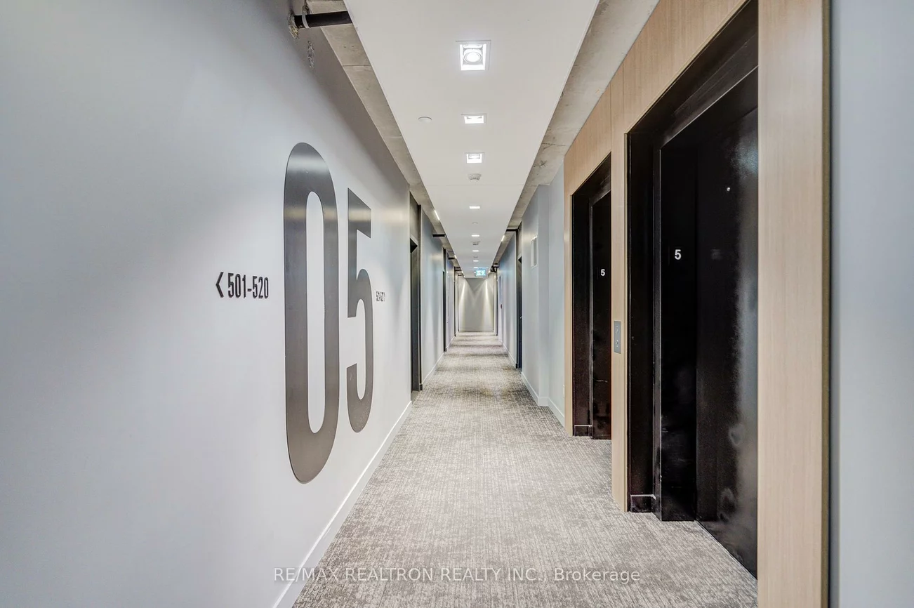 7, Smith, Stonegate-Queensway, Toronto