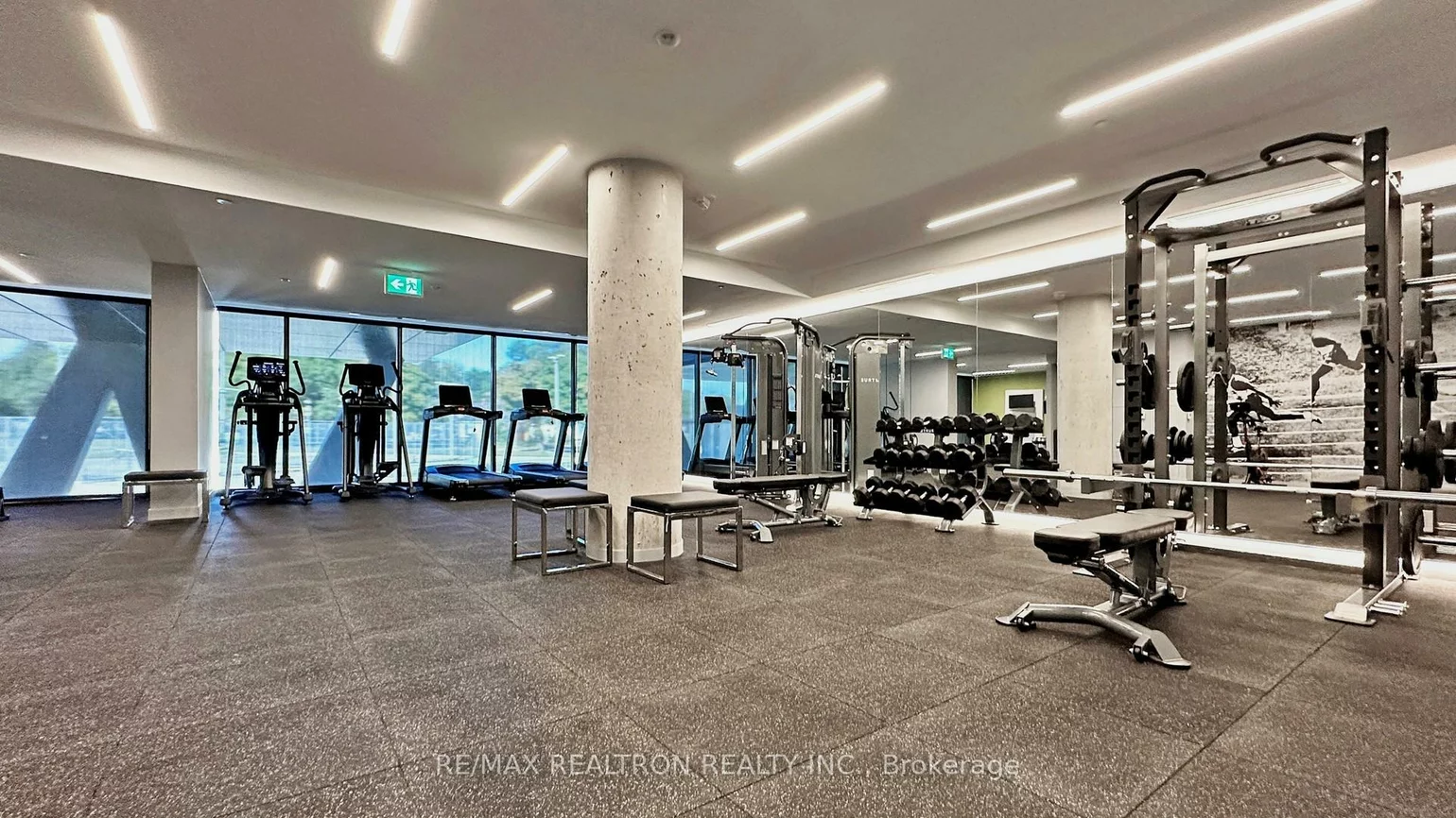 7, Smith, Stonegate-Queensway, Toronto