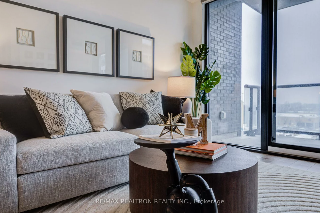 7, Smith, Stonegate-Queensway, Toronto