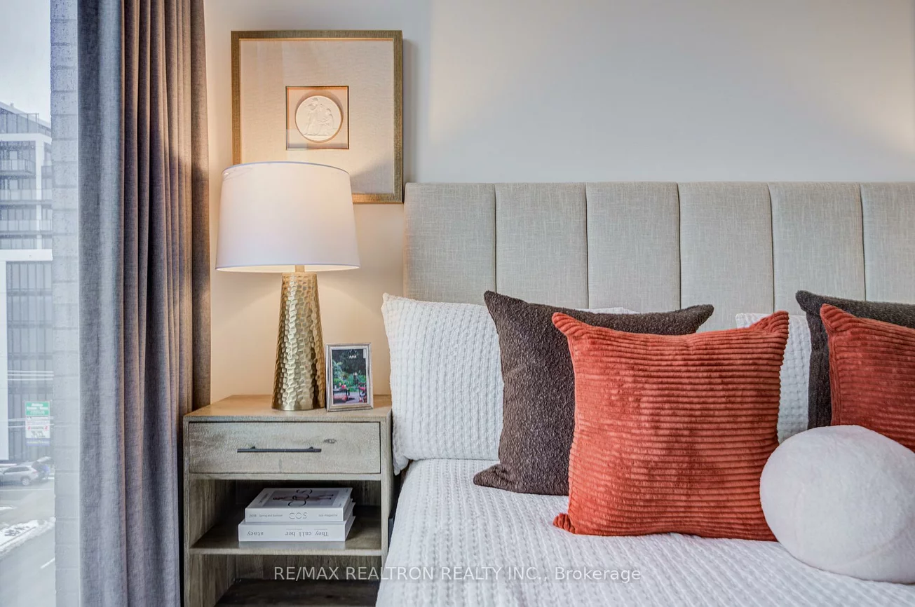 7, Smith, Stonegate-Queensway, Toronto