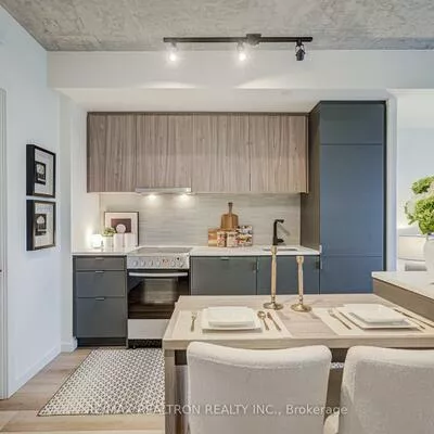 7, Smith, Stonegate-Queensway, Toronto