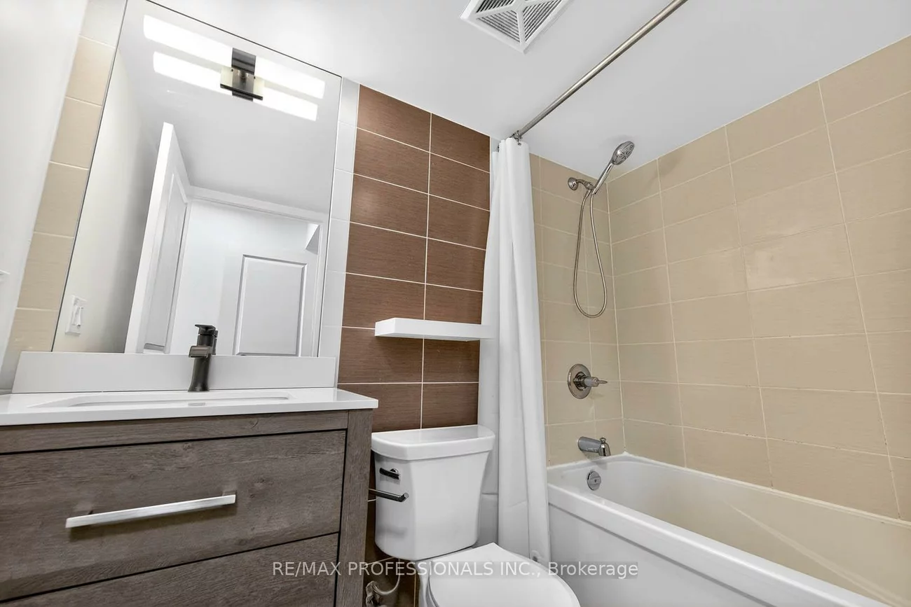 215, Sherway Gardens, Islington-City Centre West, Toronto