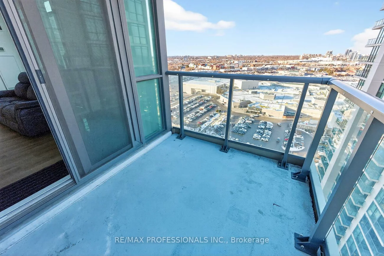 215, Sherway Gardens, Islington-City Centre West, Toronto