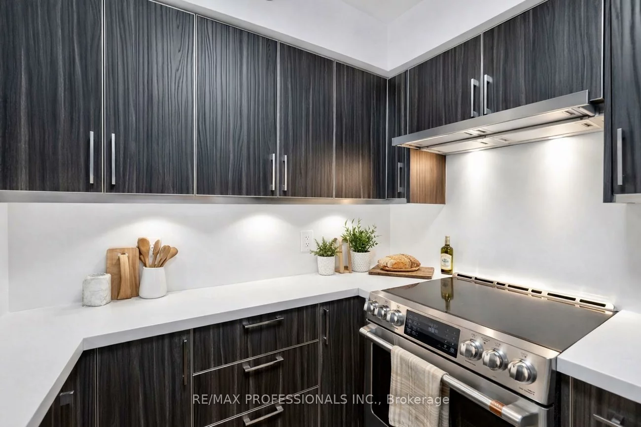 215, Sherway Gardens, Islington-City Centre West, Toronto