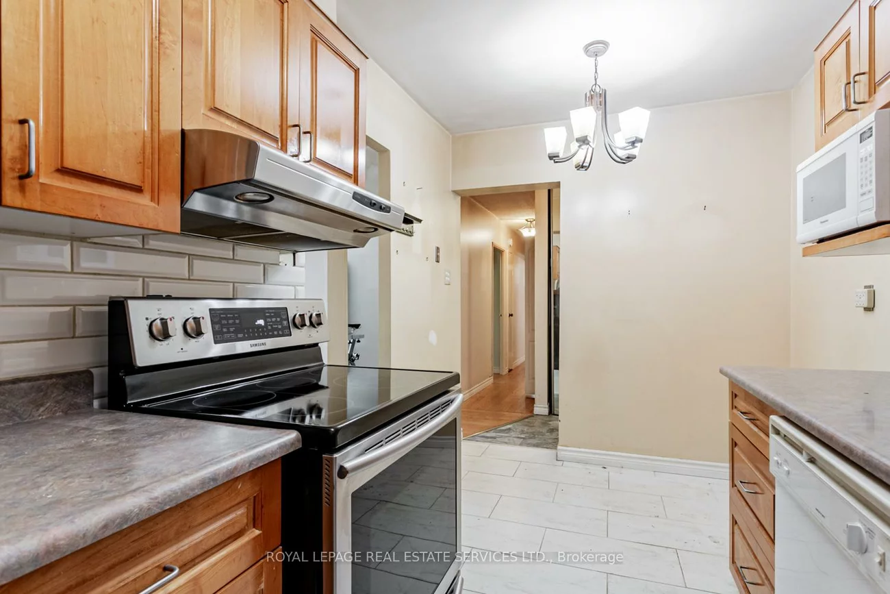 45, Southport, High Park-Swansea, Toronto