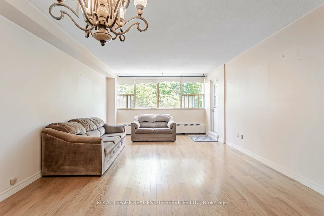 45, Southport, High Park-Swansea, Toronto