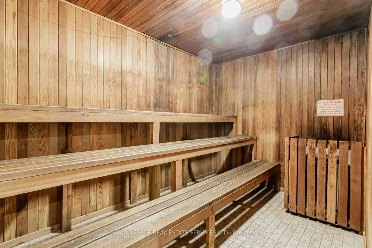 45, Southport, High Park-Swansea, Toronto