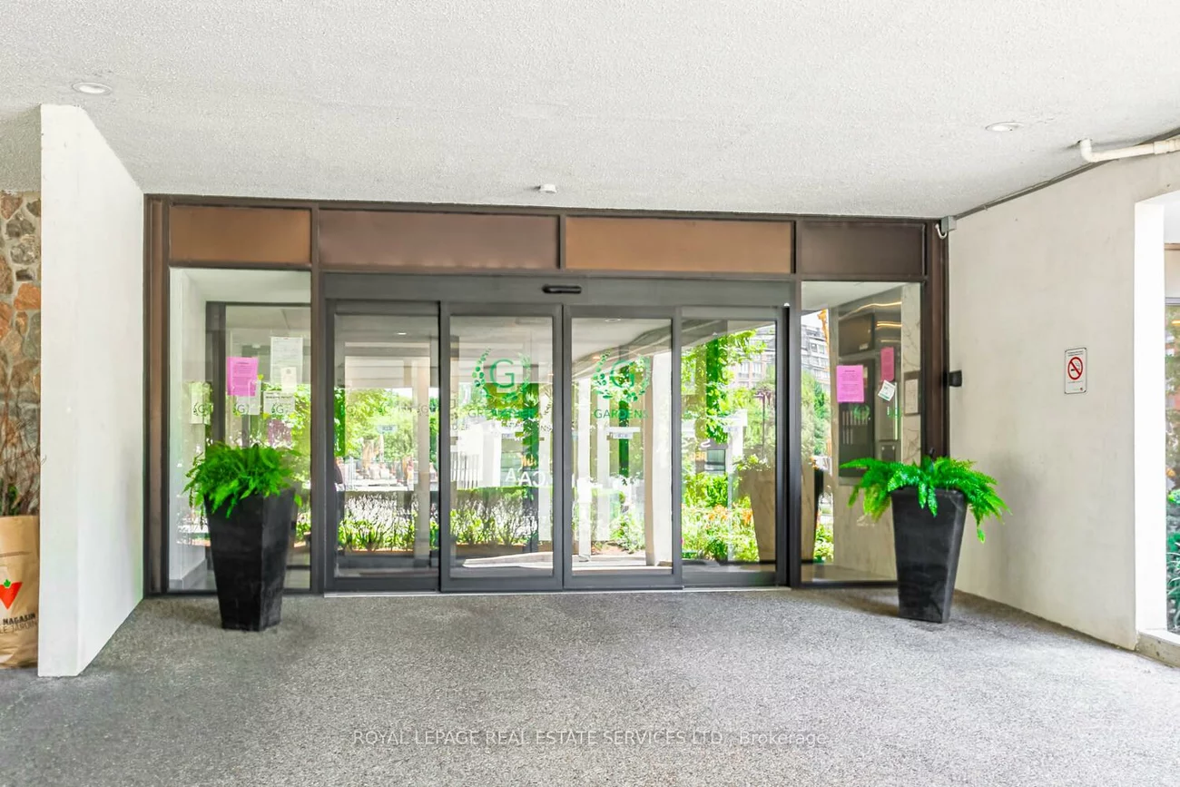 45, Southport, High Park-Swansea, Toronto