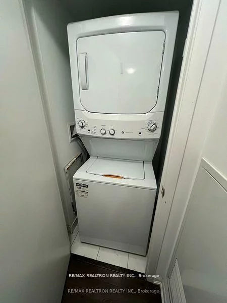 830, Lawrence, Yorkdale-Glen Park, Toronto