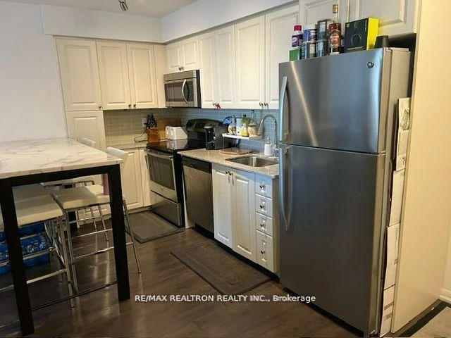 830, Lawrence, Yorkdale-Glen Park, Toronto