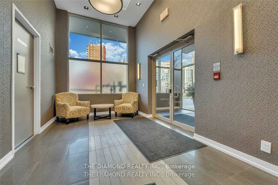 5101, Dundas, Islington-City Centre West, Toronto