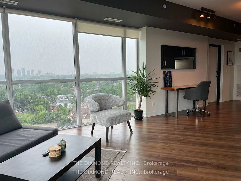 5101, Dundas, Islington-City Centre West, Toronto