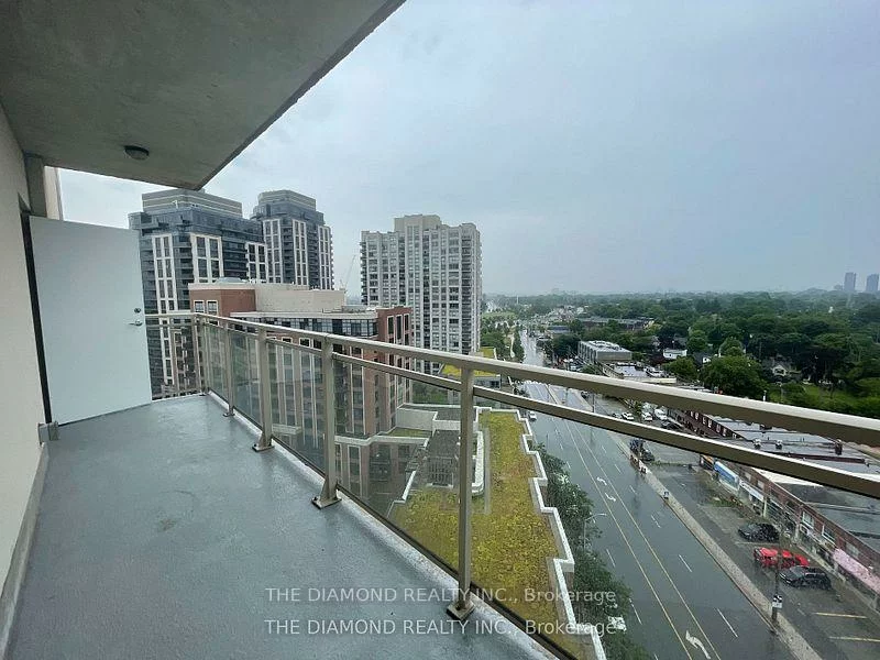 5101, Dundas, Islington-City Centre West, Toronto