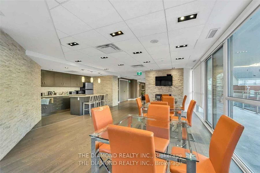 5101, Dundas, Islington-City Centre West, Toronto