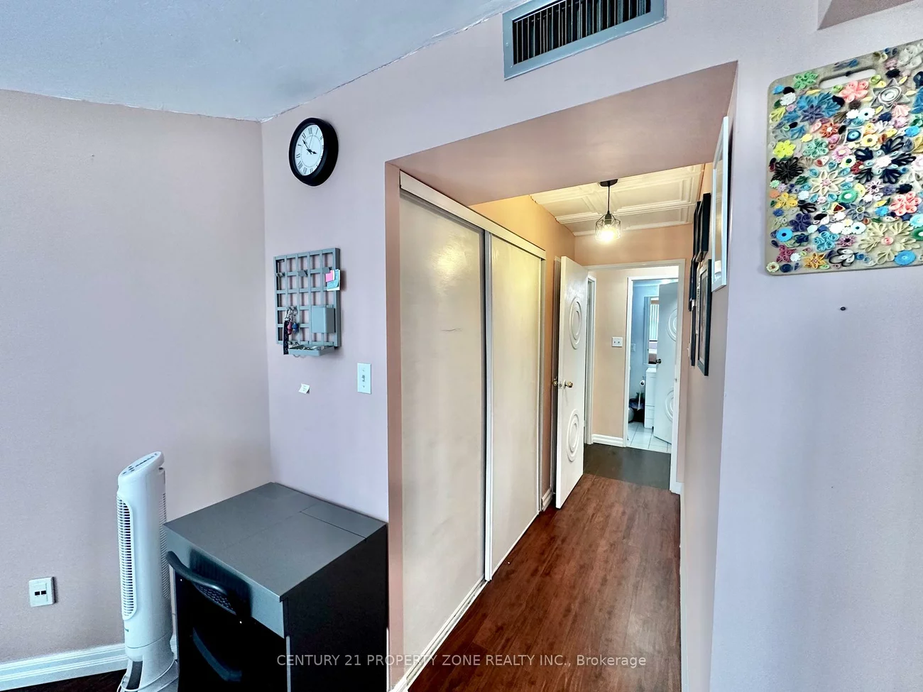 3, Rowntree, Mount Olive-Silverstone-Jamestown, Toronto