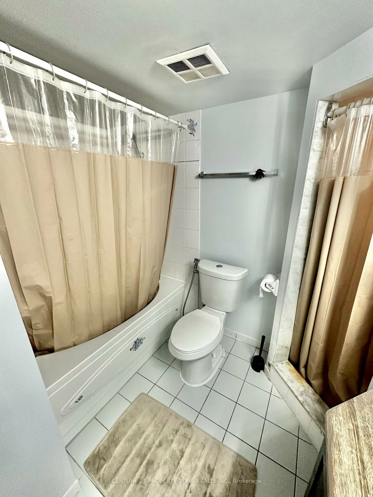 3, Rowntree, Mount Olive-Silverstone-Jamestown, Toronto