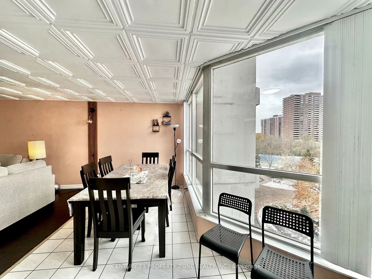 3, Rowntree, Mount Olive-Silverstone-Jamestown, Toronto