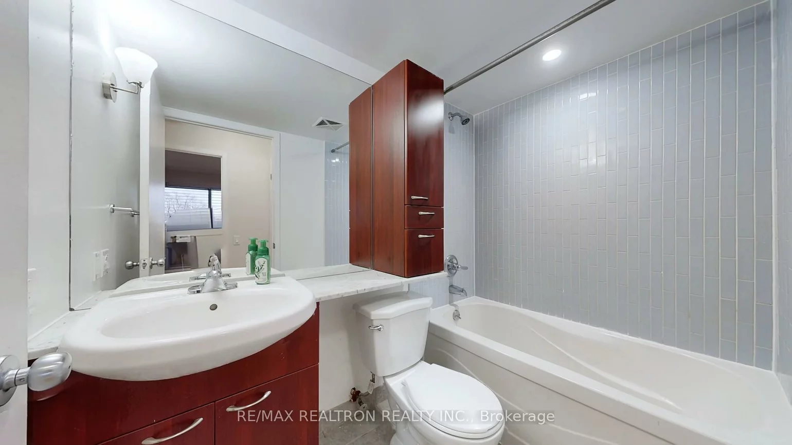 1050, The Queensway, Islington-City Centre West, Toronto