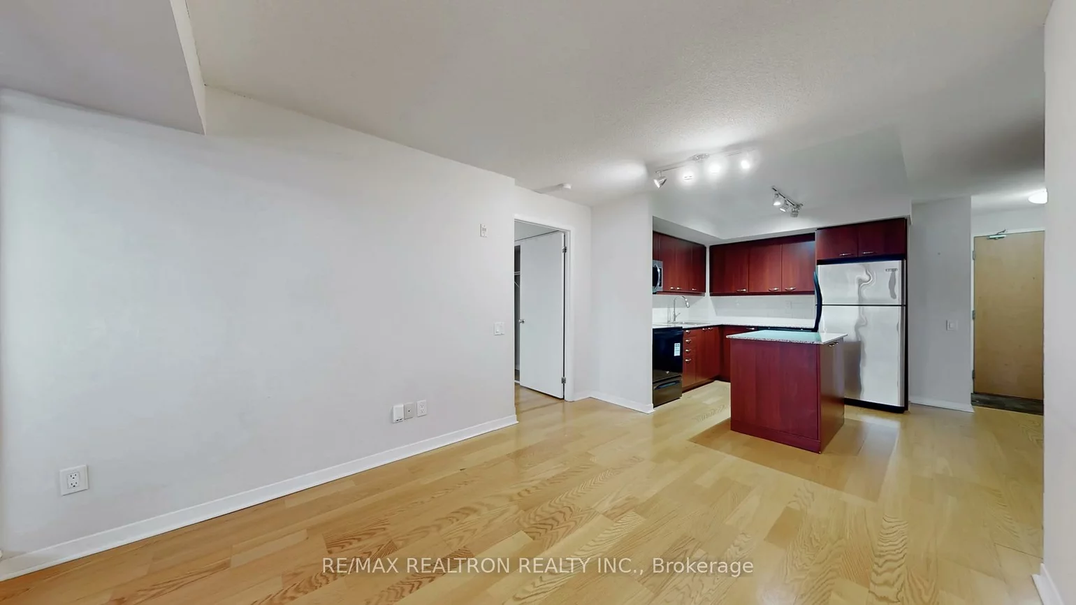 1050, The Queensway, Islington-City Centre West, Toronto