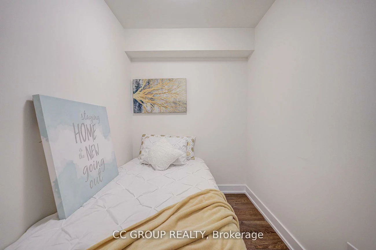 5, Mabelle, Islington-City Centre West, Toronto