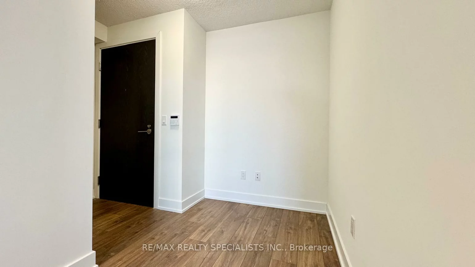 7, MABELLE, Islington-City Centre West, Toronto