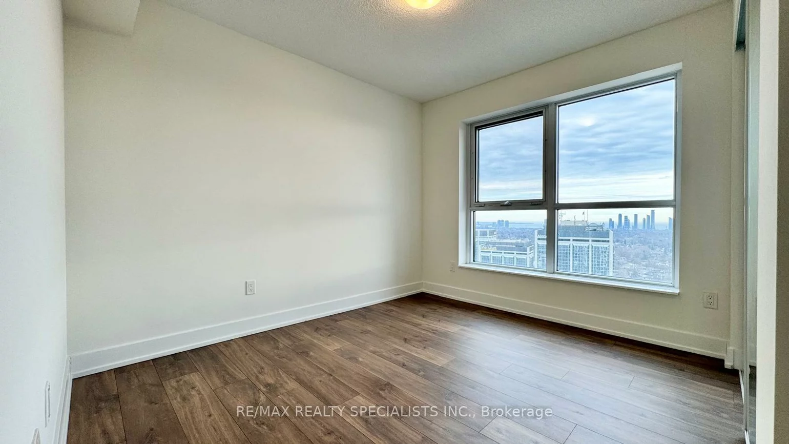 7, MABELLE, Islington-City Centre West, Toronto