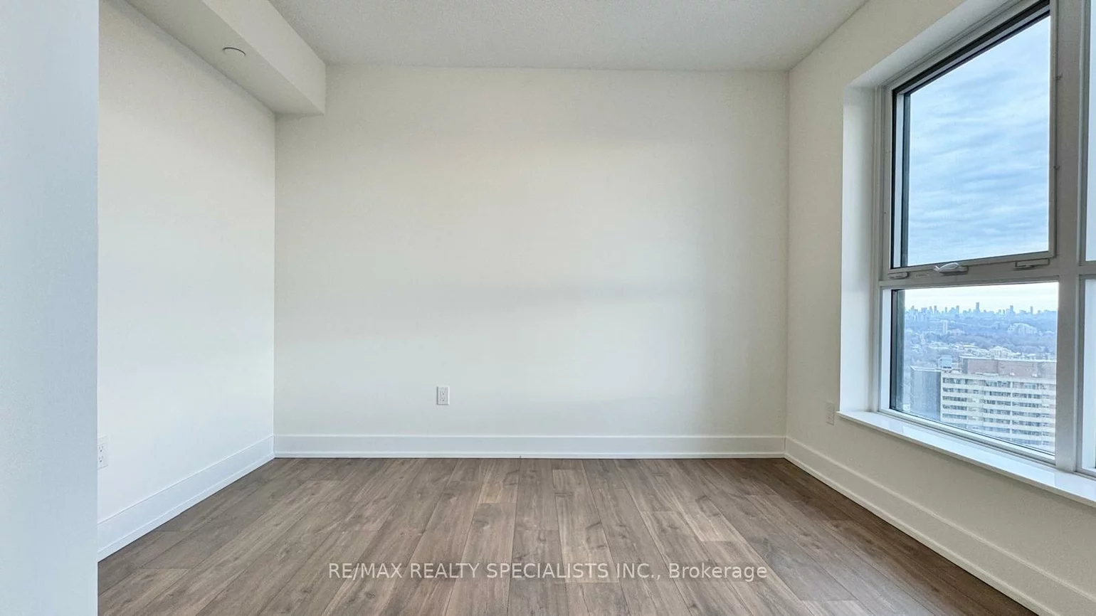 7, MABELLE, Islington-City Centre West, Toronto