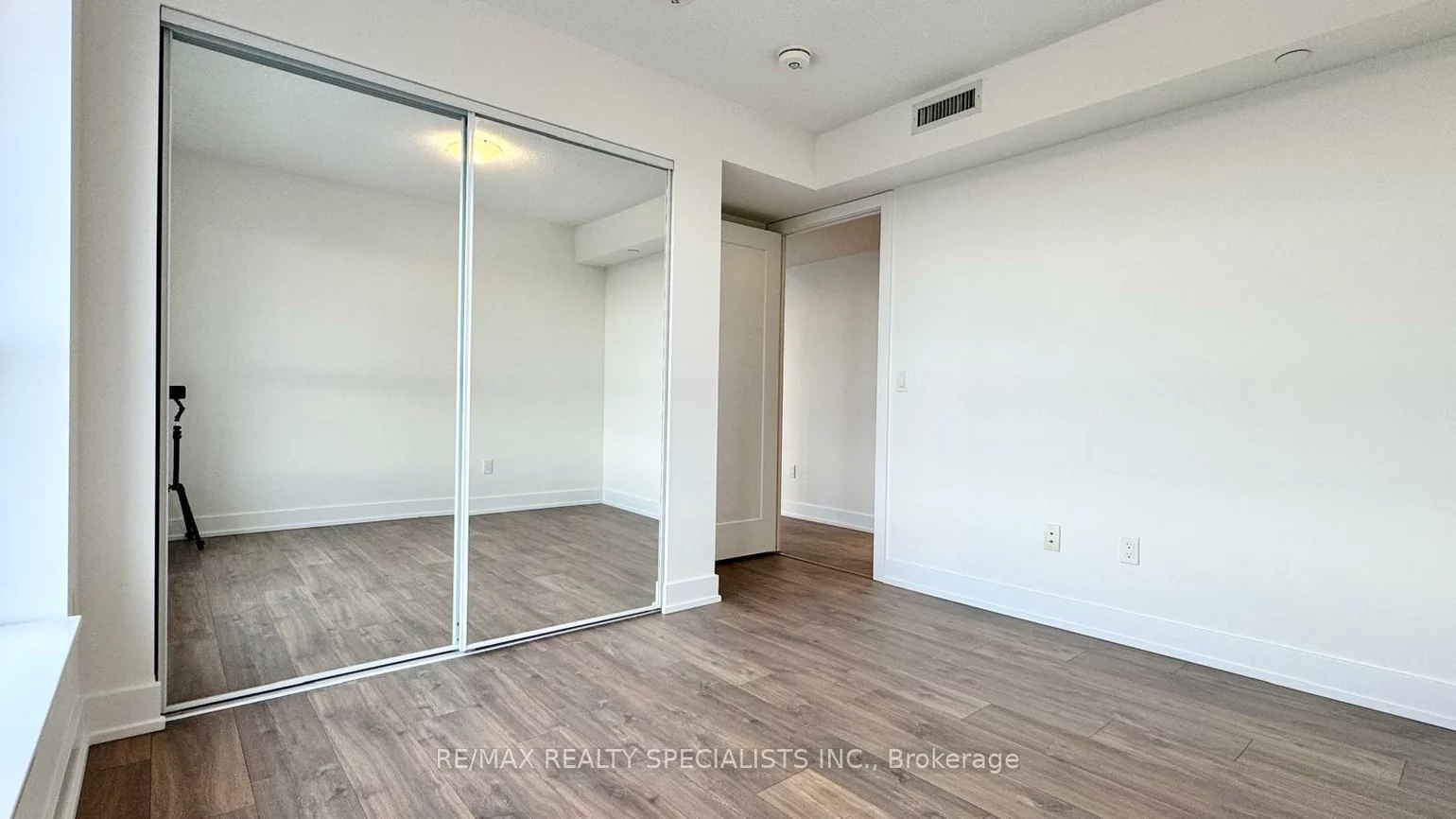 7, MABELLE, Islington-City Centre West, Toronto