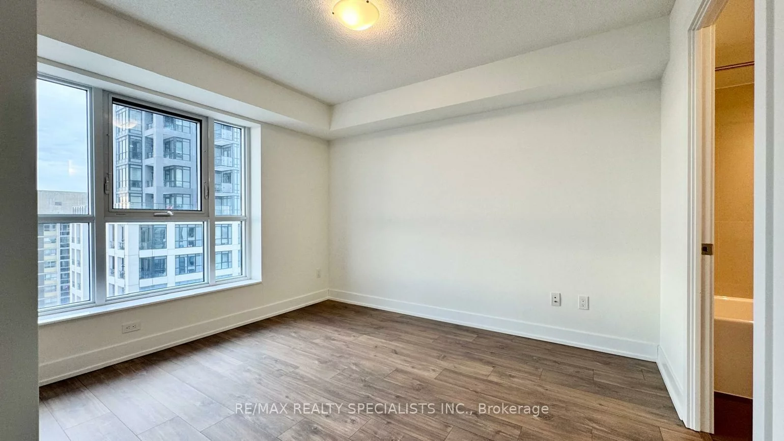 7, MABELLE, Islington-City Centre West, Toronto