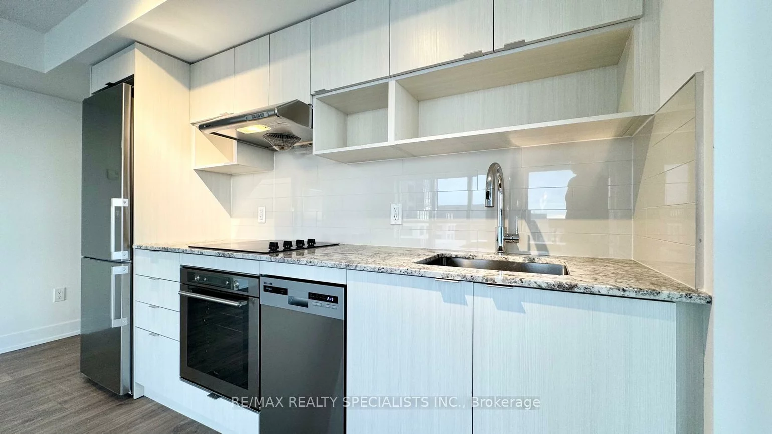 7, MABELLE, Islington-City Centre West, Toronto