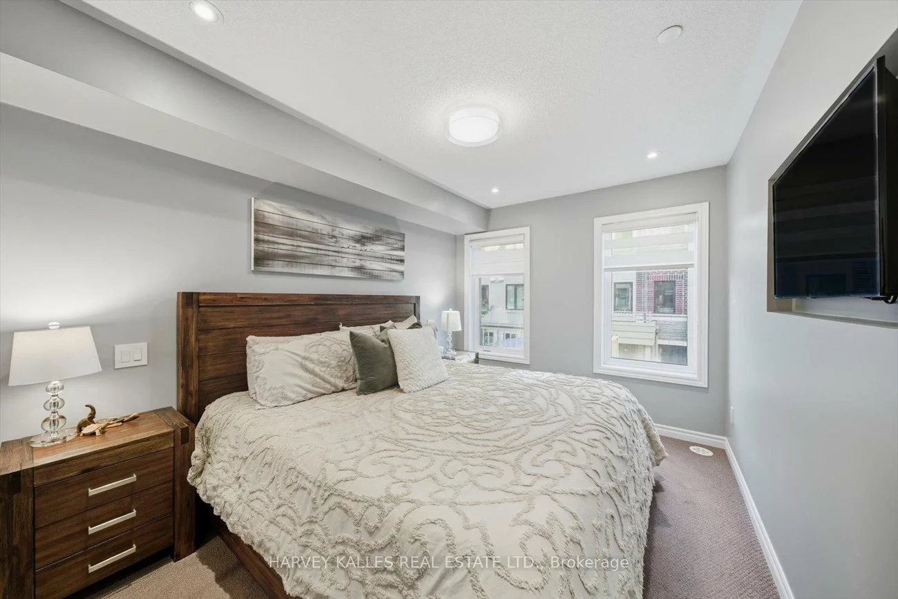 95, Eastwood Park, Long Branch, Toronto