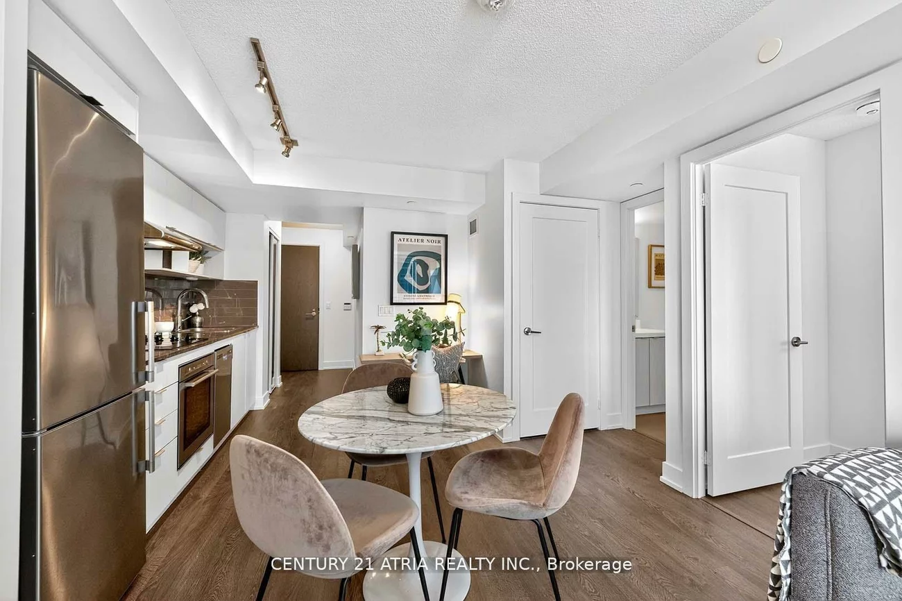 7, Mabelle, Islington-City Centre West, Toronto