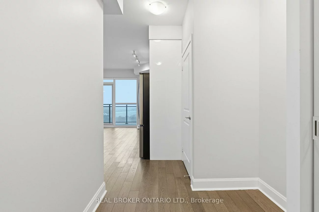 33, Shore Breeze, Mimico, Toronto