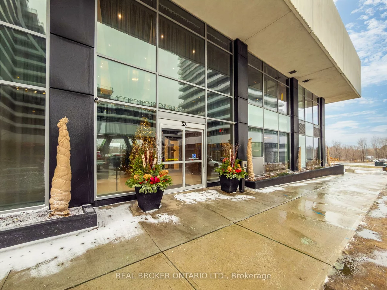 33, Shore Breeze, Mimico, Toronto