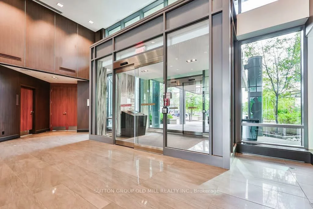 225, Sherway Gardens, Islington-City Centre West, Toronto