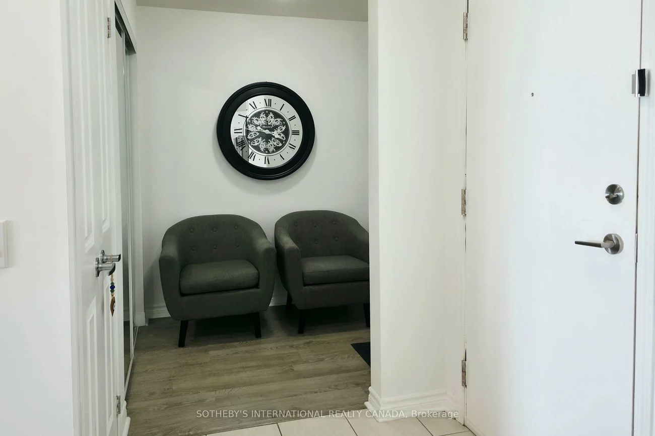 2522, Keele, Maple Leaf, Toronto