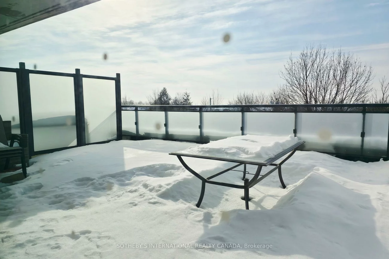 2522, Keele, Maple Leaf, Toronto