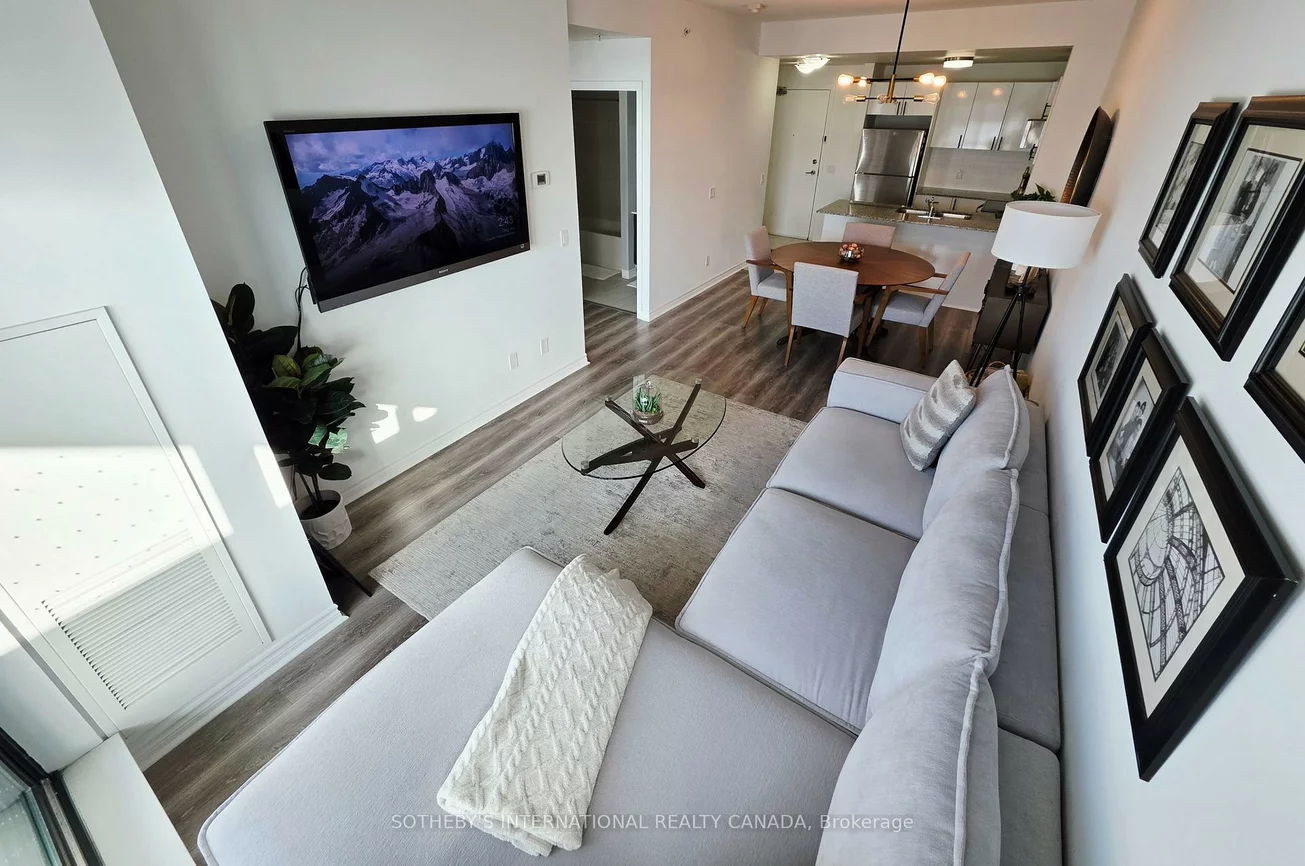 2522, Keele, Maple Leaf, Toronto