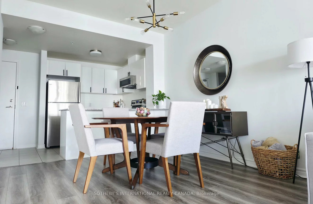 2522, Keele, Maple Leaf, Toronto