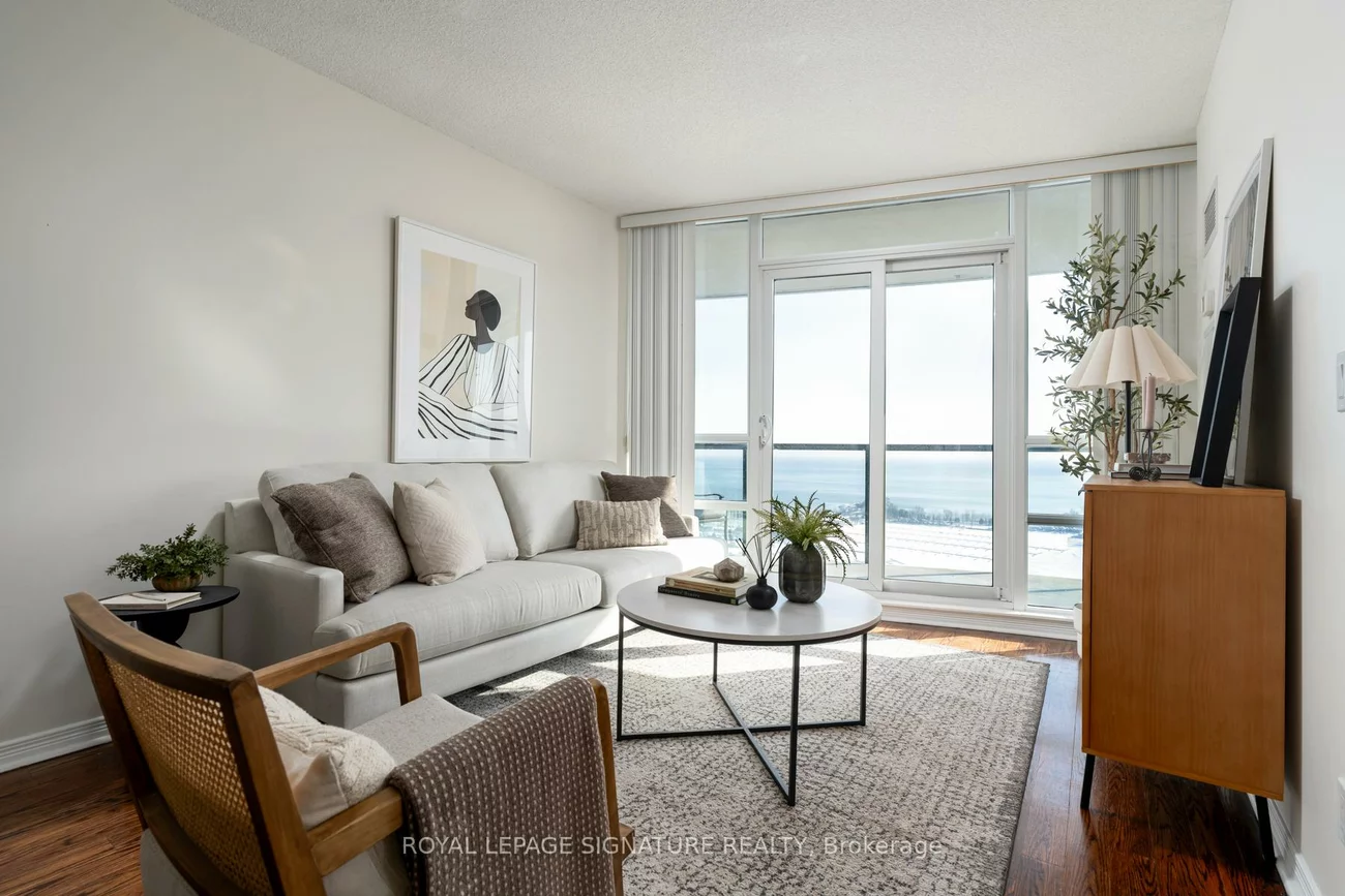 2240, Lake Shore, Mimico, Toronto