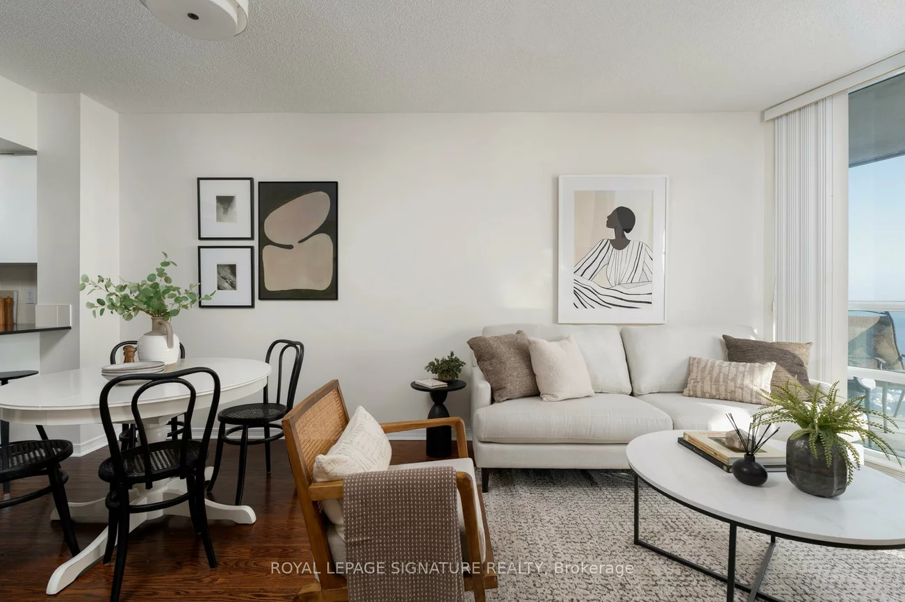 2240, Lake Shore, Mimico, Toronto