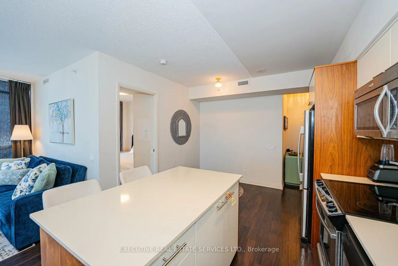 5, Valhalla Inn, Islington-City Centre West, Toronto