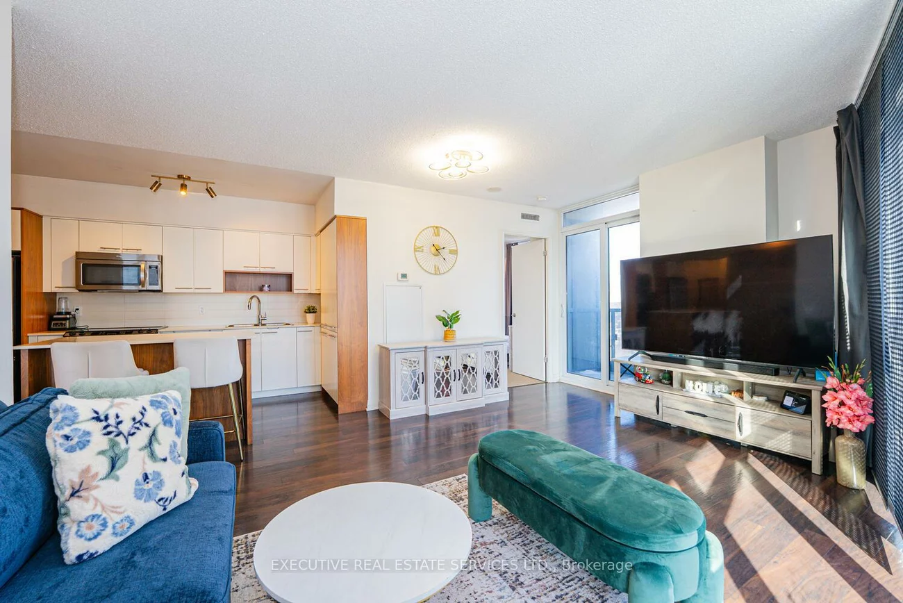 5, Valhalla Inn, Islington-City Centre West, Toronto