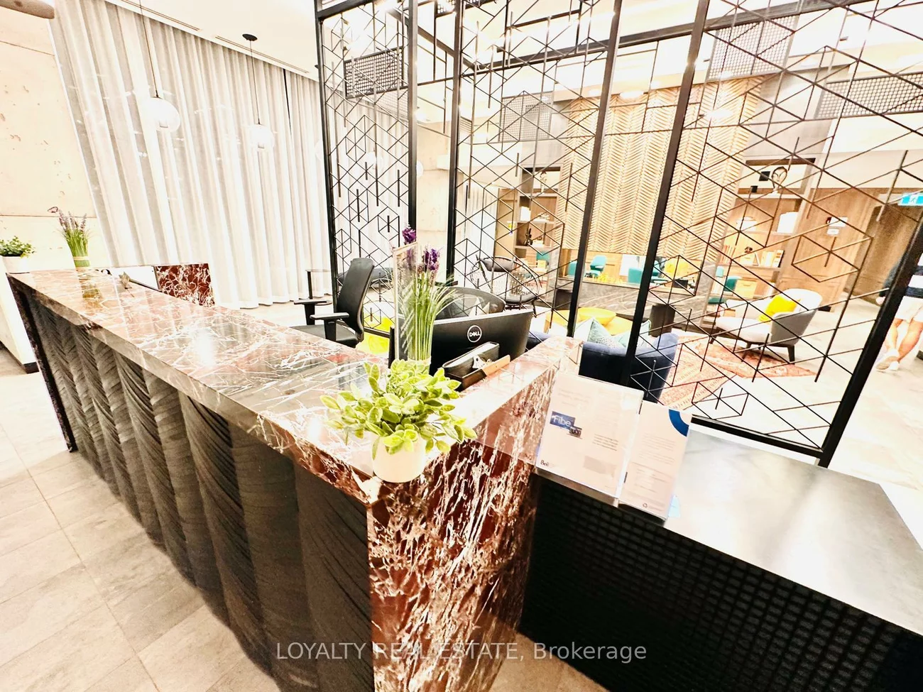 251, Manitoba, Mimico, Toronto