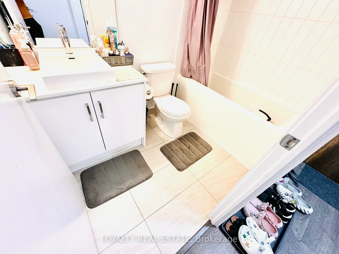 251, Manitoba, Mimico, Toronto