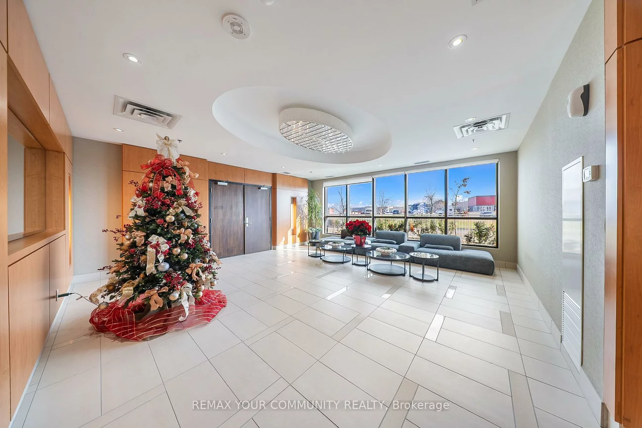 840, Queens Plate, West Humber-Clairville, Toronto