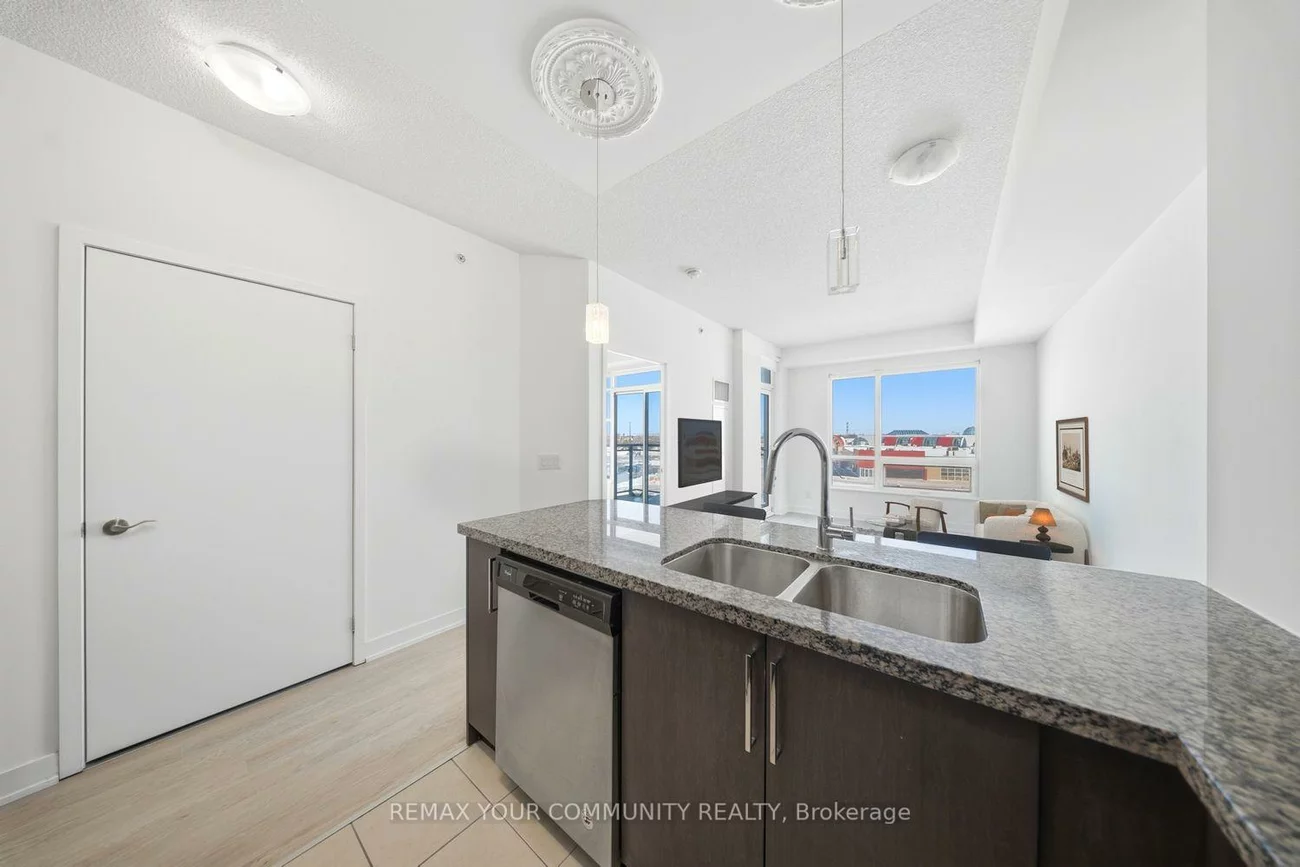 840, Queens Plate, West Humber-Clairville, Toronto