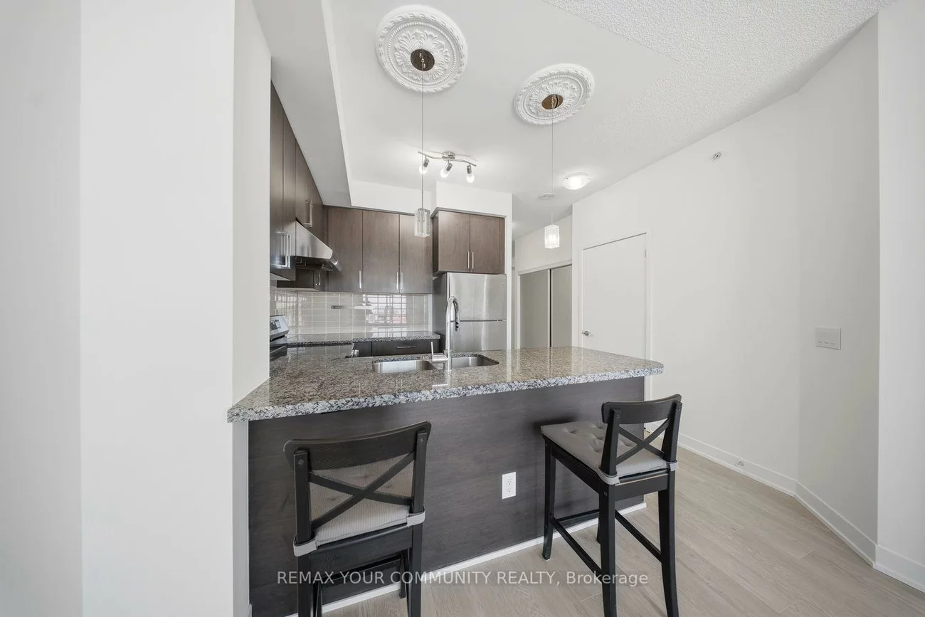 840, Queens Plate, West Humber-Clairville, Toronto