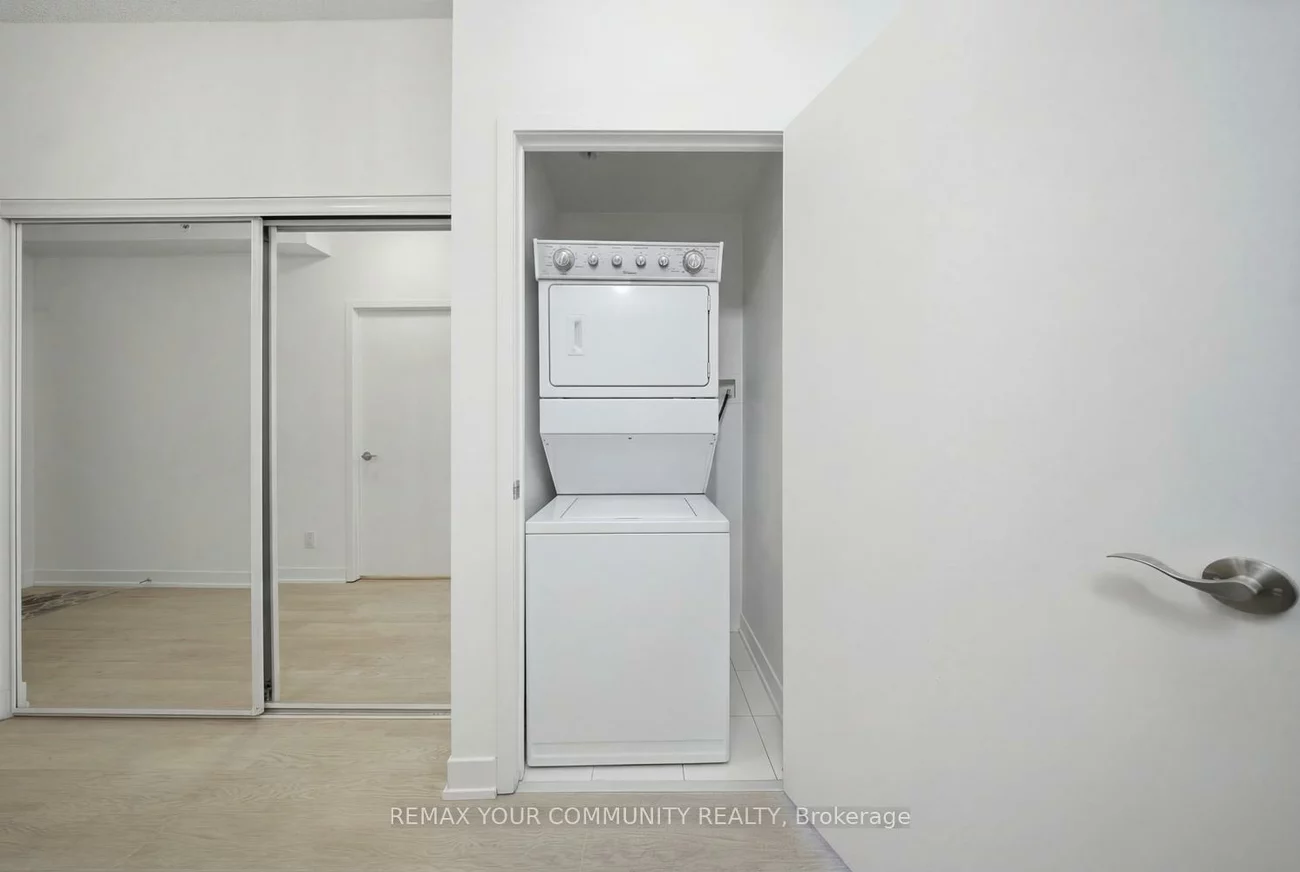 840, Queens Plate, West Humber-Clairville, Toronto